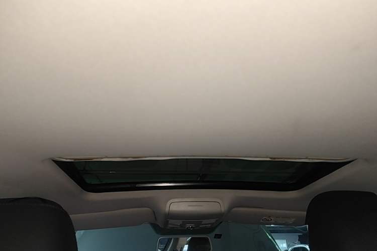 Used Volkswagen Sagitar 2015 1.6L Automatic Comfort Model Headliner