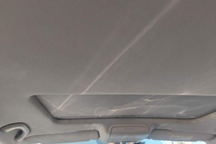 Used Volkswagen Sagitar 2015 230TSI Automatic Luxury Model Headliner