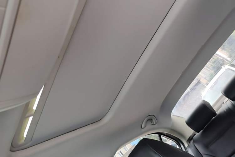 Used Volkswagen Sagitar 2015 1.6L Automatic Comfort Model Headliner