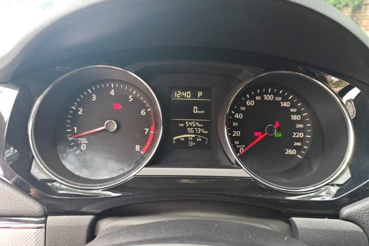 Used Volkswagen Sagitar 2015 1.6L Automatic Comfort Model Instrument Cluster