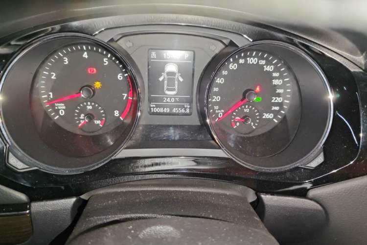 Used Volkswagen Sagitar 2015 280TSI Automatic Flagship Model Instrument Cluster