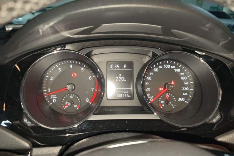 Used Volkswagen Sagitar 2015 230TSI Automatic Comfort Version Instrument Cluster