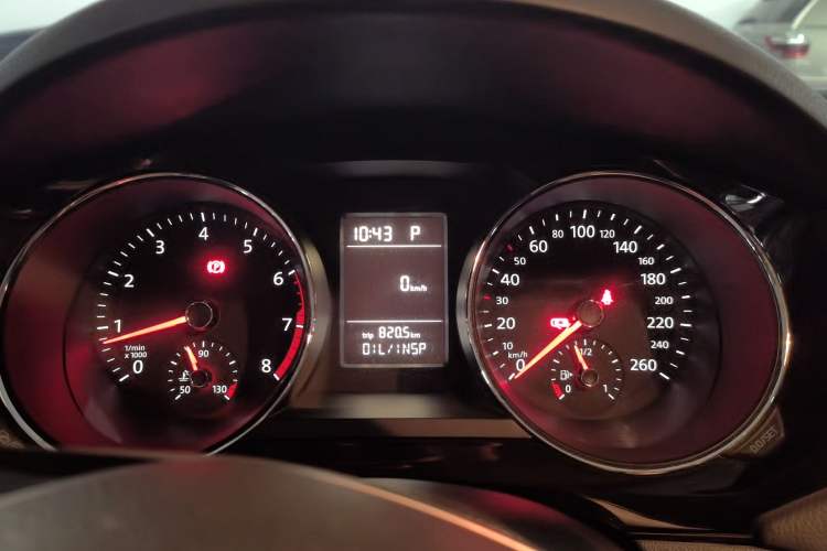 Used Volkswagen Sagitar 2015 230TSI Automatic Comfort Version Instrument Cluster