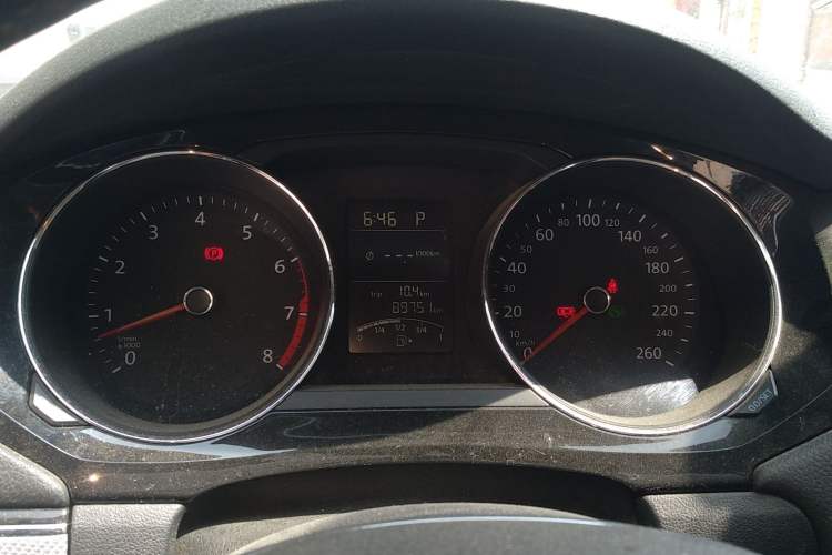 Used Volkswagen Sagitar 2015 1.6L Automatic Comfort Model Instrument Cluster