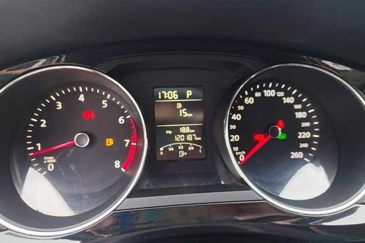Used Volkswagen Sagitar 2015 1.6L Automatic Comfort Model Instrument Cluster
