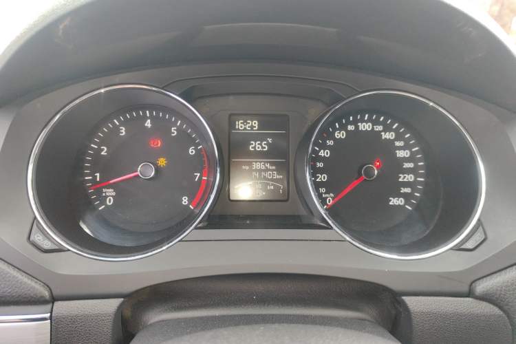 Used Volkswagen Sagitar 2015 1.6L Manual Fashion Edition Instrument Cluster