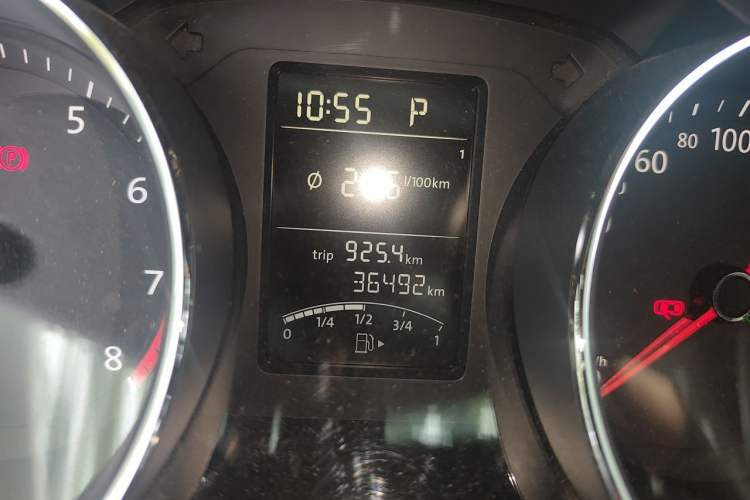 Used Volkswagen Sagitar 2015 1.6L Automatic Comfort Model Instrument Cluster
