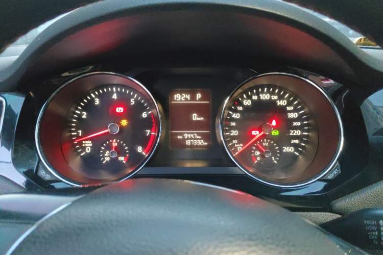 Used Volkswagen Sagitar 2015 230TSI Automatic Comfort Version Instrument Cluster