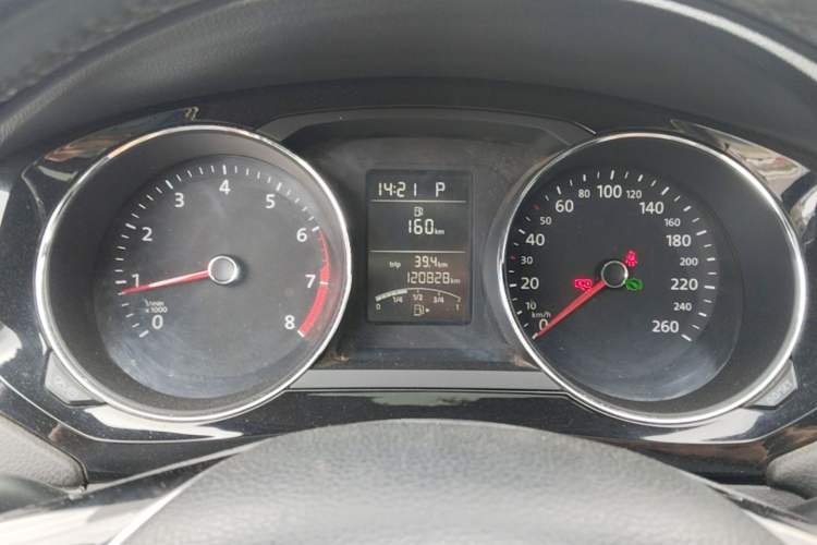 Used Volkswagen Sagitar 2015 1.6L Automatic Comfort Model Instrument Cluster