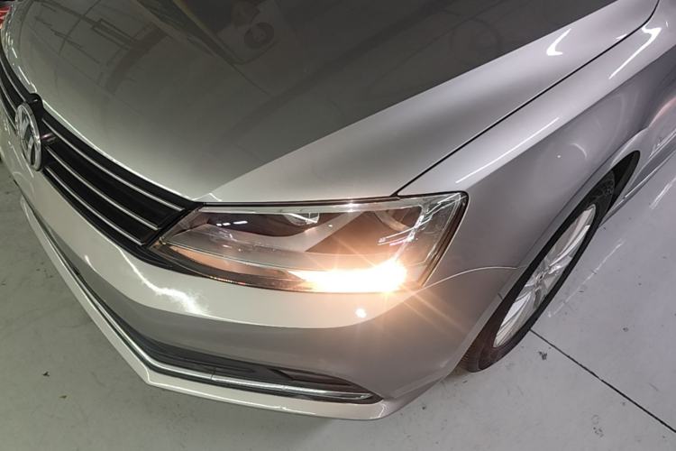 Used Volkswagen Sagitar 2015 1.6L Automatic Comfort Model Left Front Headlight