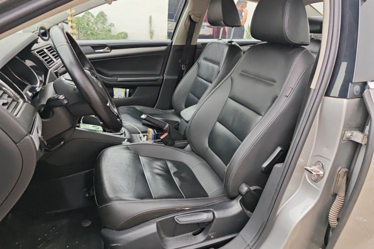 Used Volkswagen Sagitar 2015 230TSI Automatic Comfort Version Left Front Seat