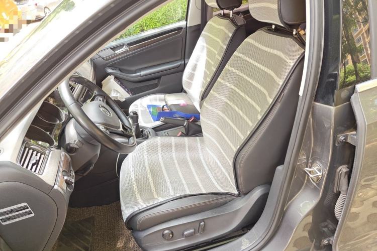Used Volkswagen Sagitar 2015 230TSI Manual Luxury Edition Left Front Seat