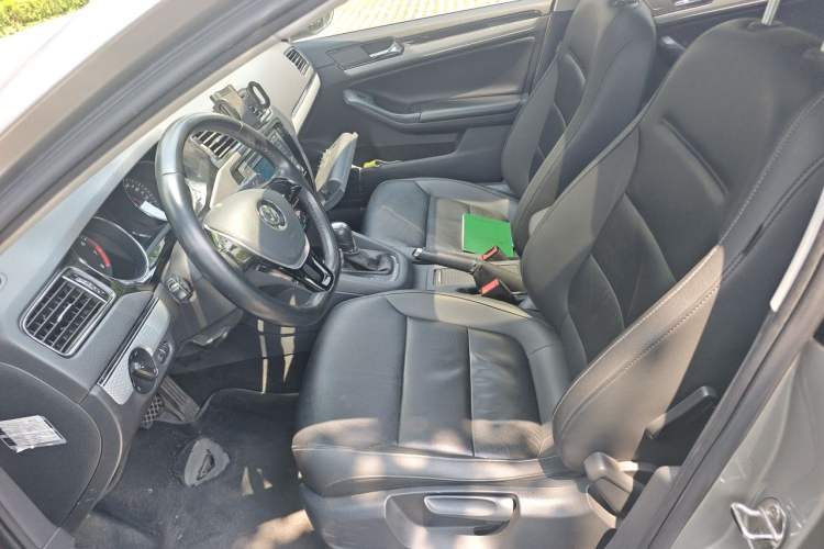 Used Volkswagen Sagitar 2015 1.6L Automatic Comfort Model Left Front Seat