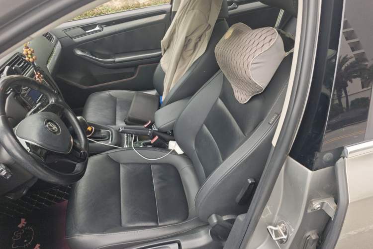 Used Volkswagen Sagitar 2015 230TSI Automatic Comfort Version Left Front Seat