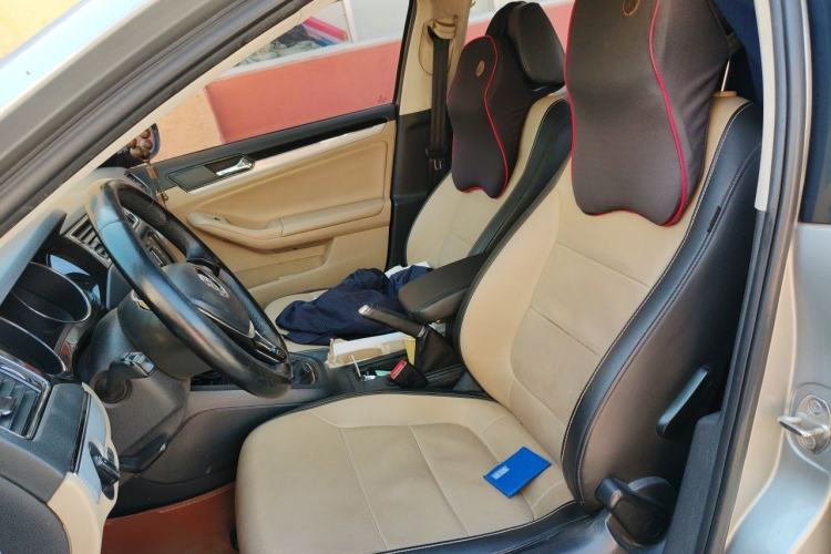 Used Volkswagen Sagitar 2015 1.6L Manual Comfort Model Left Front Seat