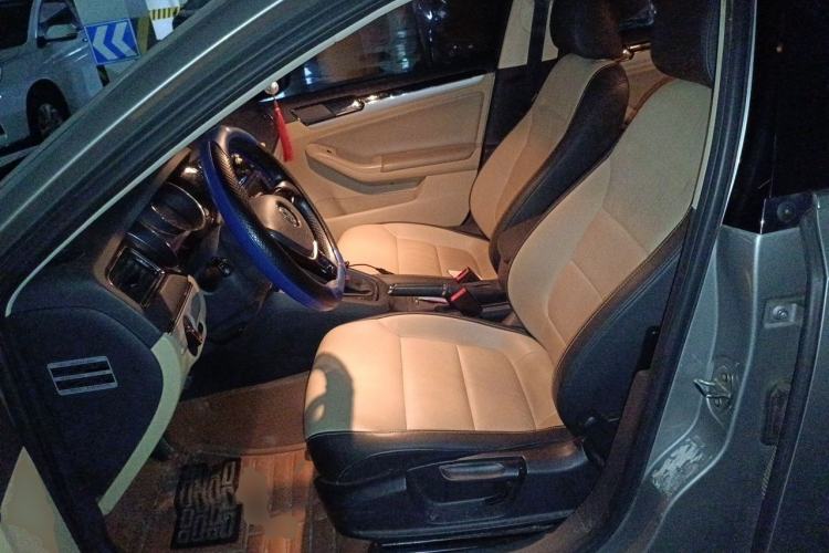 Used Volkswagen Sagitar 2015 1.6L Automatic Comfort Model Left Front Seat