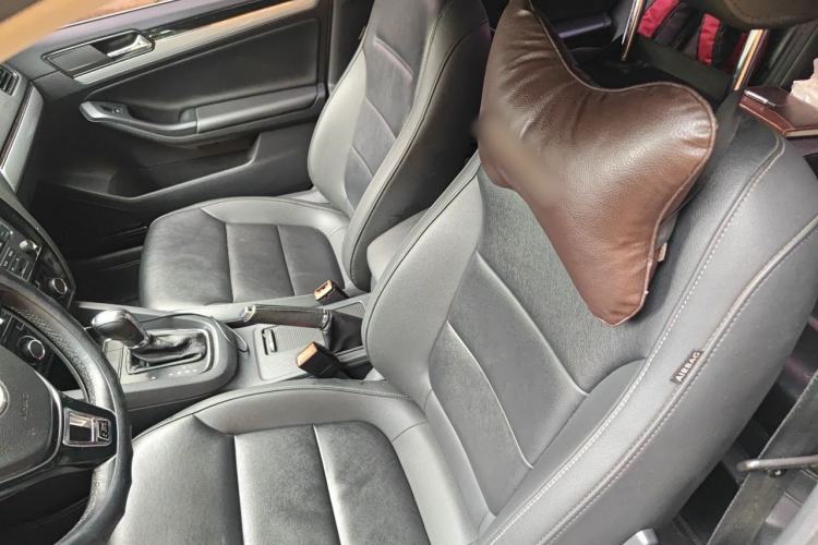 Used Volkswagen Sagitar 2015 1.6L Automatic Comfort Model Left Front Seat