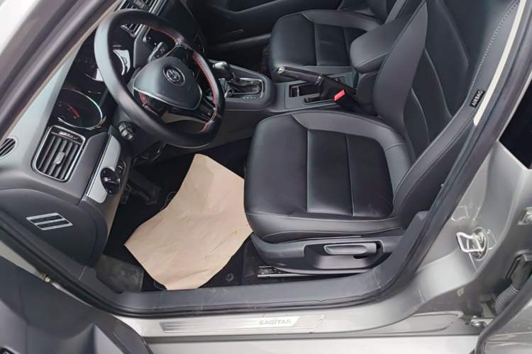 Used Volkswagen Sagitar 2015 1.6L Automatic Comfort Model Left Front Seat