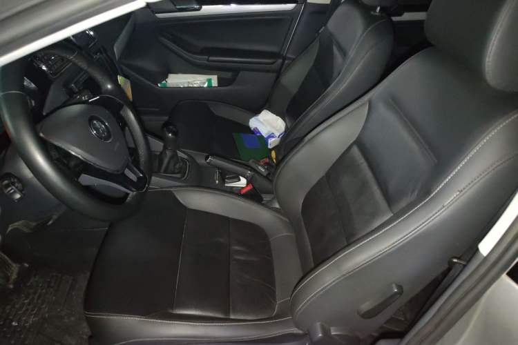 Used Volkswagen Sagitar 2015 1.6L Manual Comfort Model Left Front Seat