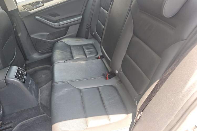 Used Volkswagen Sagitar 2015 1.6L Automatic Comfort Model Left Rear Seat