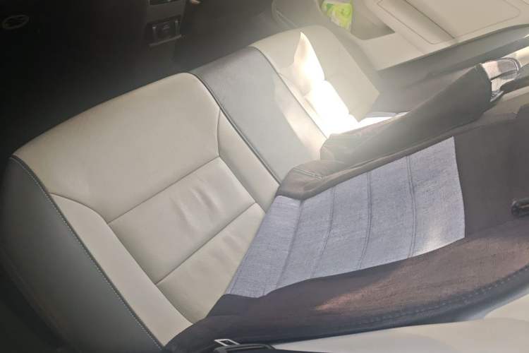 Used Volkswagen Sagitar 2015 230TSI Automatic Comfort Version Left Rear Seat