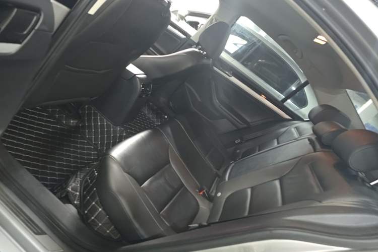 Used Volkswagen Sagitar 2015 1.6L Automatic Comfort Model Left Rear Seat