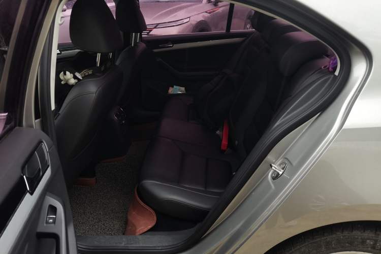 Used Volkswagen Sagitar 2015 1.6L Automatic Comfort Model Left Rear Seat