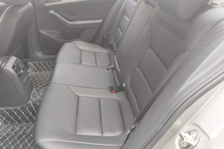 Used Volkswagen Sagitar 2015 1.6L Manual Comfort Model Left Rear Seat