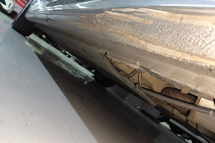 Used Volkswagen Sagitar 2015 1.6L Automatic Comfort Model Left Side Sill