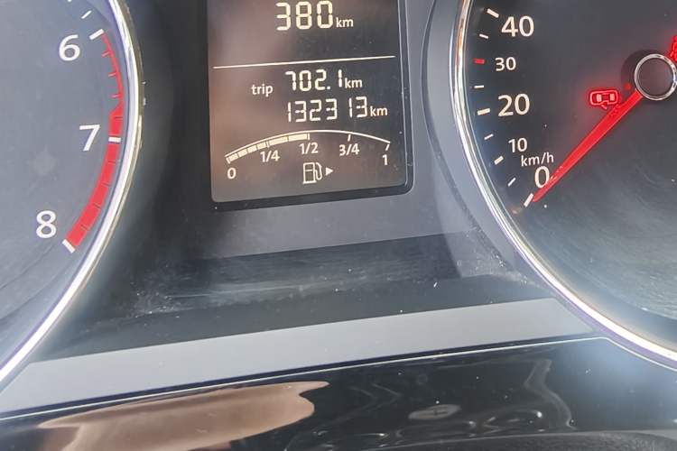 Used Volkswagen Sagitar 2015 1.6L Automatic Comfort Model Odometer Close Up
