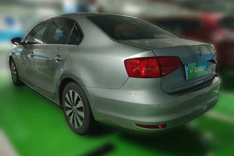 Used Volkswagen Sagitar 2015 230TSI Automatic Luxury Model Rear Left 45 Deg
