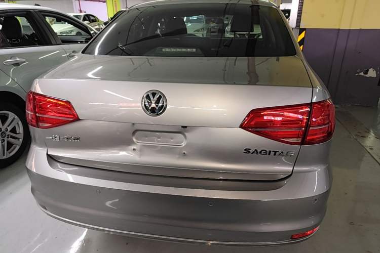 Used Volkswagen Sagitar 2015 1.6L Automatic Comfort Model Rear
