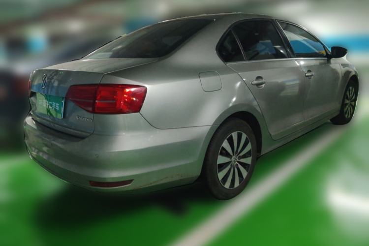 Used Volkswagen Sagitar 2015 230TSI Automatic Luxury Model Rear Right 45 Deg