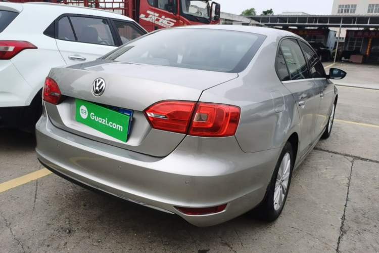Used Volkswagen Sagitar 2015 1.6L Automatic Comfort Model Rear Right 45 Deg