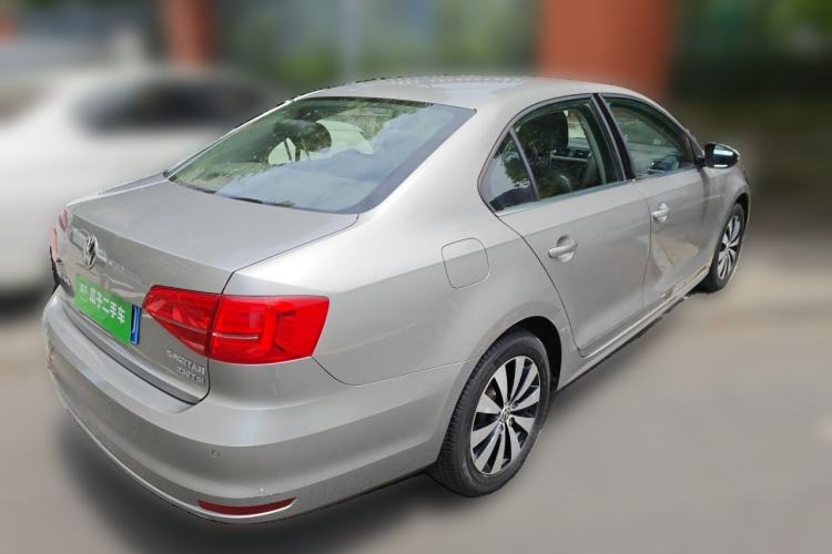 Used Volkswagen Sagitar 2015 230TSI Automatic Luxury Model Rear Right 45 Deg