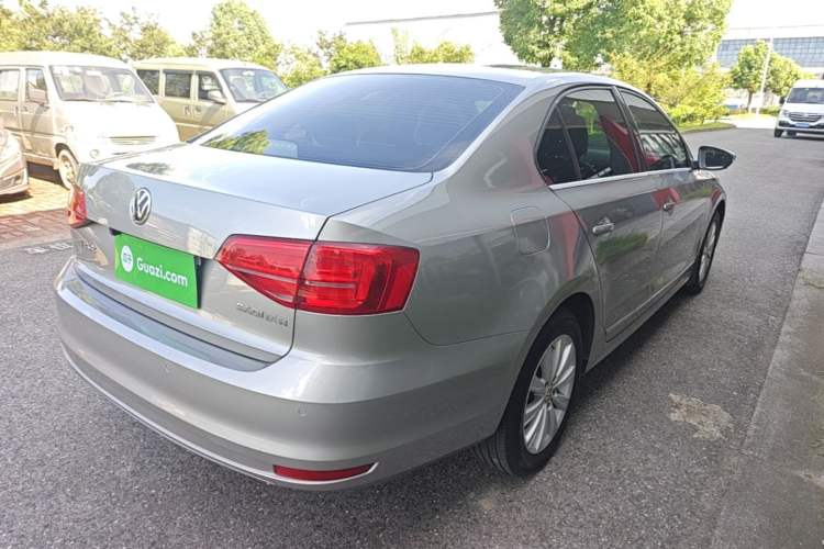 Used Volkswagen Sagitar 2015 1.6L Automatic Comfort Model Rear Right 45 Deg