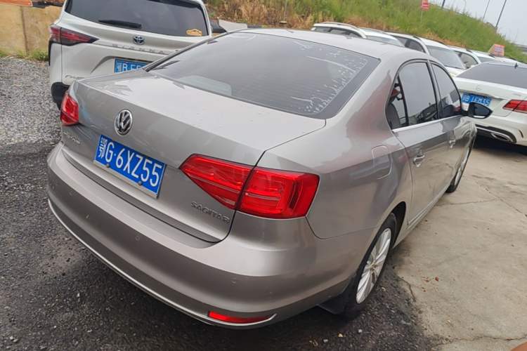 Used Volkswagen Sagitar 2015 1.6L Automatic Comfort Model Rear Right 45 Deg