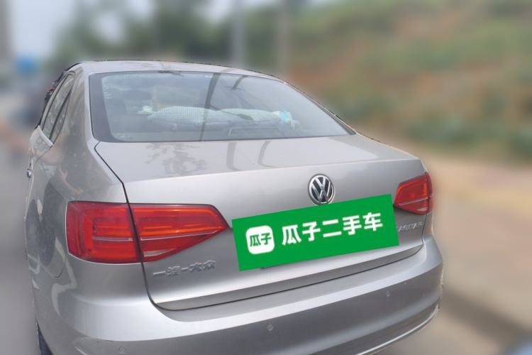 Used Volkswagen Sagitar 2015 1.6L Manual Comfort Model Rear