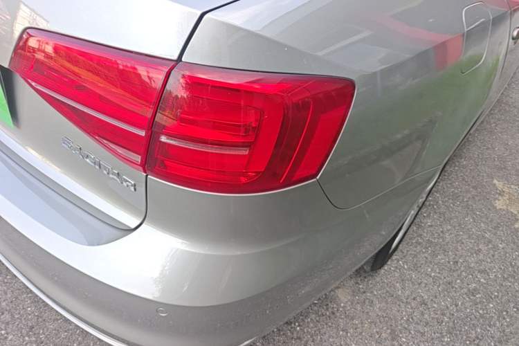 Used Volkswagen Sagitar 2015 1.6L Automatic Comfort Model Right Rear Taillight