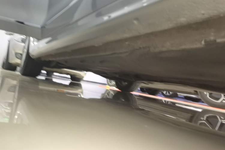 Used Volkswagen Sagitar 2015 1.6L Automatic Comfort Model Right Side Sill
