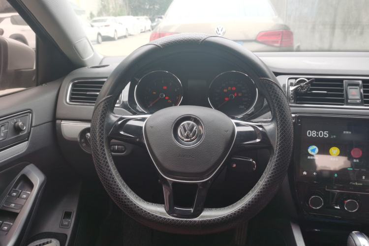 Used Volkswagen Sagitar 2015 1.6L Automatic Comfort Model Steering Wheel