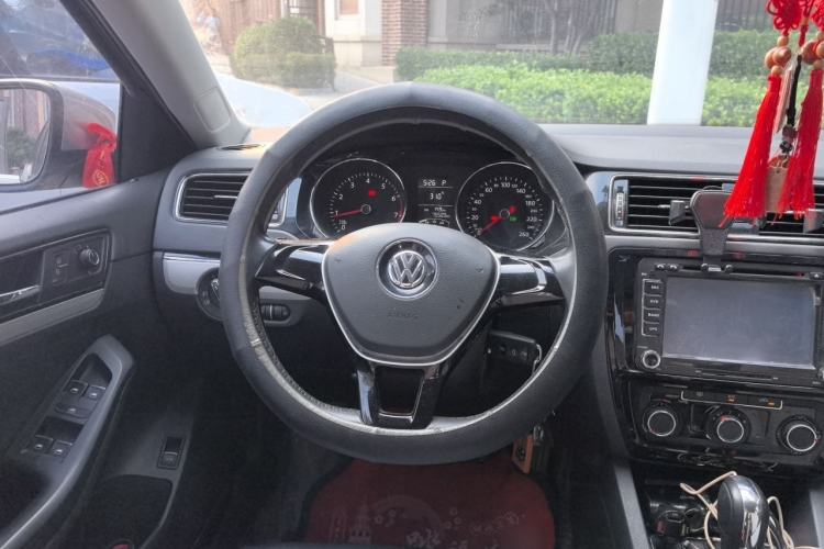Used Volkswagen Sagitar 2015 1.6L Automatic Comfort Model Steering Wheel