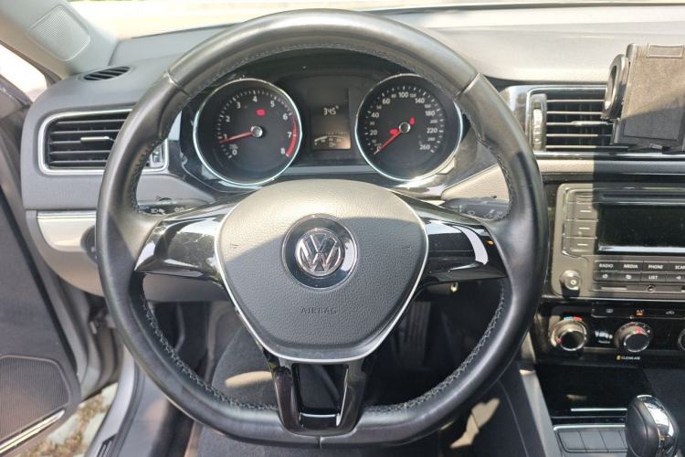 Used Volkswagen Sagitar 2015 1.6L Automatic Comfort Model Steering Wheel
