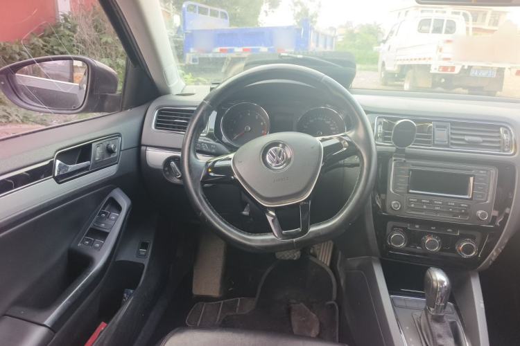 Used Volkswagen Sagitar 2015 1.6L Automatic Comfort Model Steering Wheel