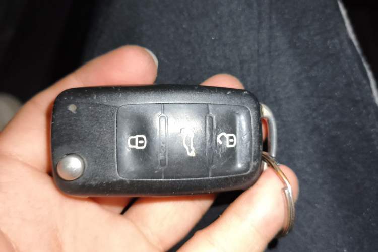 Used Volkswagen Sagitar 2015 230TSI Automatic Comfort Version Vehicle Key