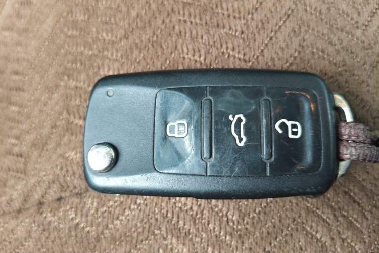 Used Volkswagen Sagitar 2015 1.6L Automatic Comfort Model Vehicle Key