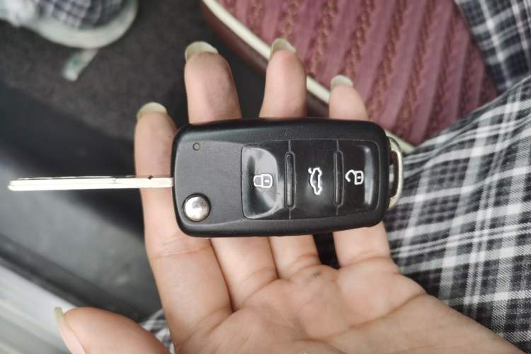 Used Volkswagen Sagitar 2015 1.6L Automatic Comfort Model Vehicle Key