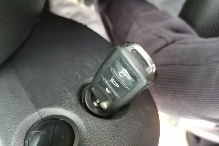 Used Volkswagen Sagitar 2015 1.6L Automatic Comfort Model Vehicle Key