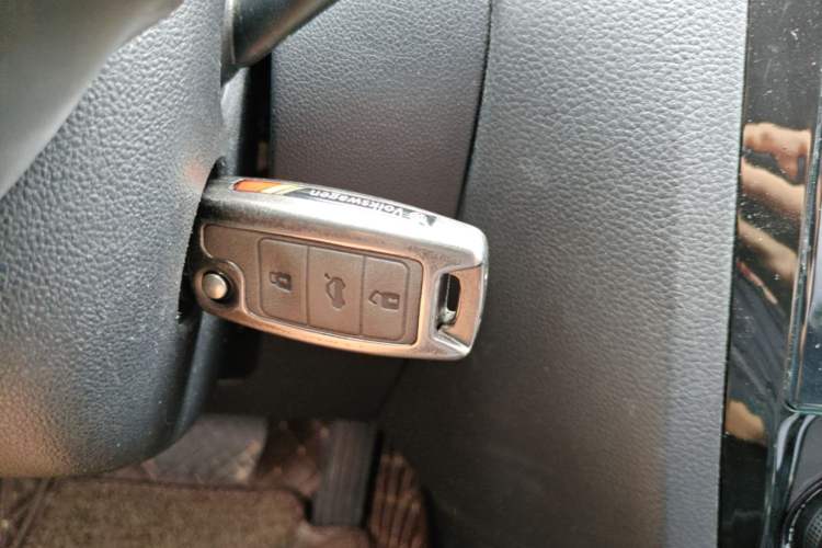 Used Volkswagen Sagitar 2015 1.6L Automatic Comfort Model Vehicle Key