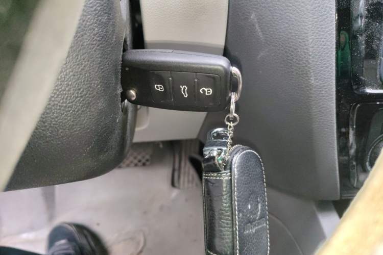 Used Volkswagen Sagitar 2015 1.6L Automatic Comfort Model Vehicle Key